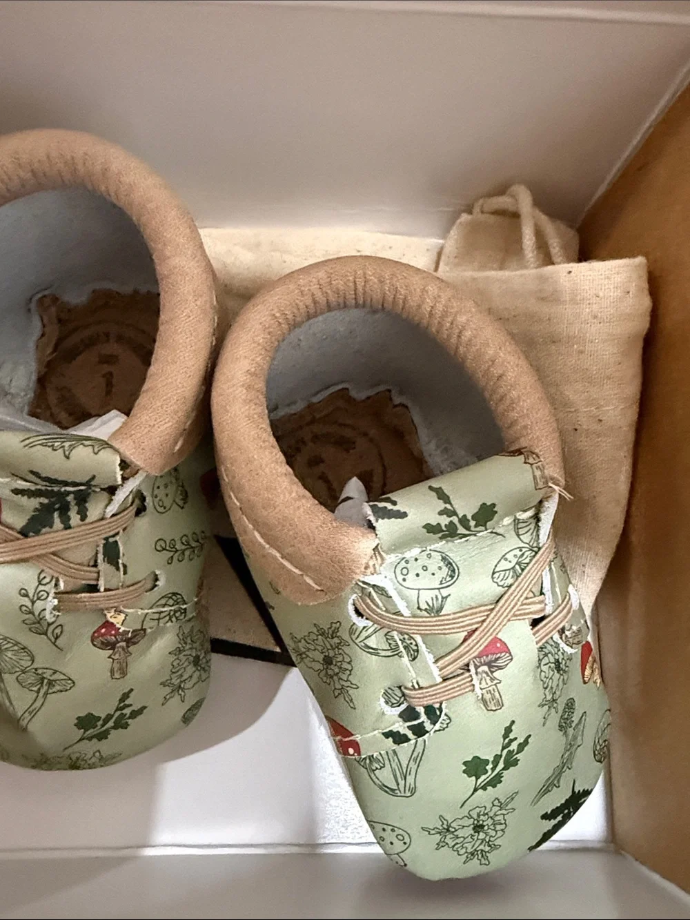 NWT Freshly Picked baby shoes Botanical/mushroom Print Soft-Top size 1